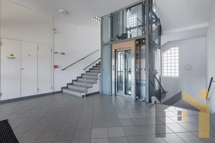 Prodej bytu 2+kk, Praha - Libeň, Českomoravská, 64 m2