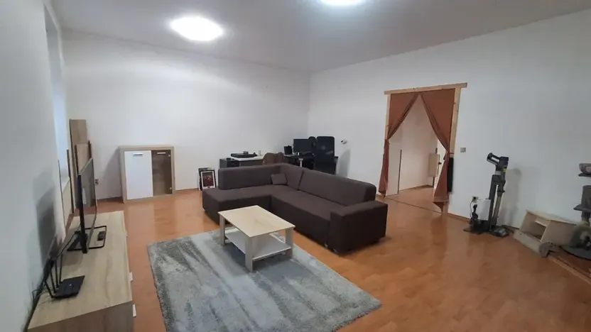 Pronájem bytu 2+1, Osek, 75 m2