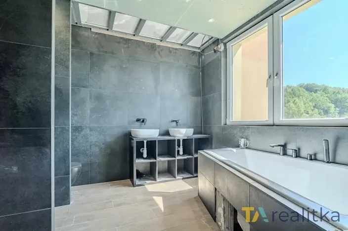 Prodej bytu 4+kk, Třinec, Sosnová, 77 m2