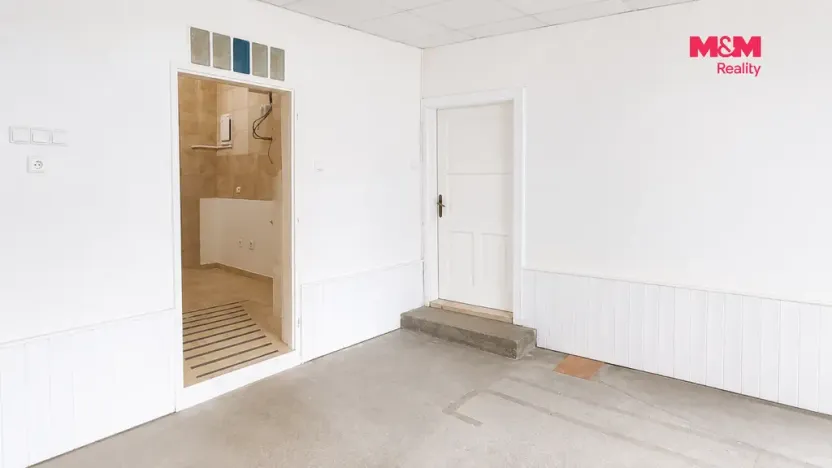 Pronájem komerční nemovitosti, Hranice - Hranice IV-Drahotuše, 29 m2
