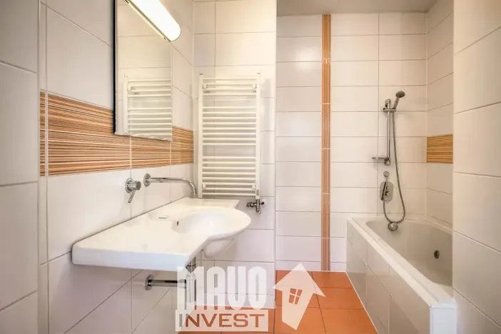 Pronájem atypického bytu, Praha - Smíchov, Hořejší nábřeží, 56 m2