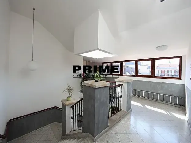 Pronájem bytu 4+1, Praha - Smíchov, Štefánikova, 147 m2