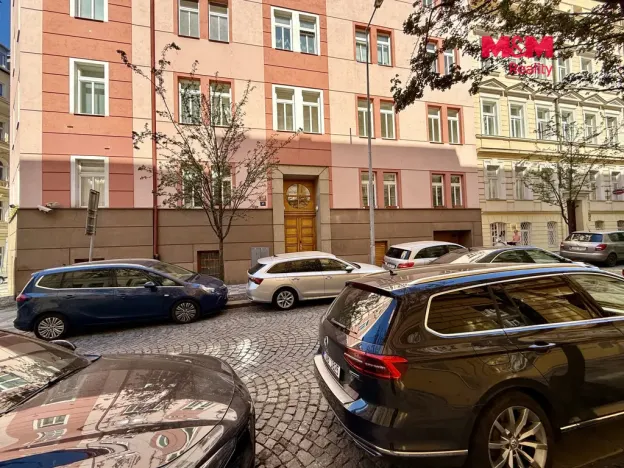 Pronájem bytu 2+kk, Praha - Vinohrady, Záhřebská, 69 m2