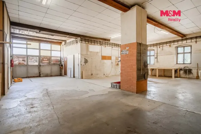 Prodej obchodního prostoru, Raspenava, Hejnická, 422 m2
