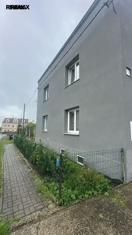 Prodej rodinného domu, Hrob, 258 m2