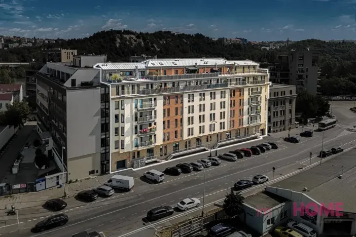 Prodej kanceláře, Praha - Holešovice, Jankovcova, 147 m2