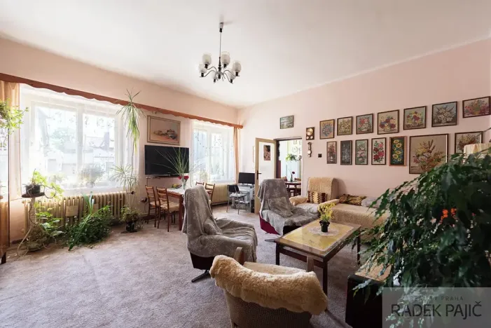 Prodej rodinného domu, Dobrovice, Palackého náměstí, 218 m2
