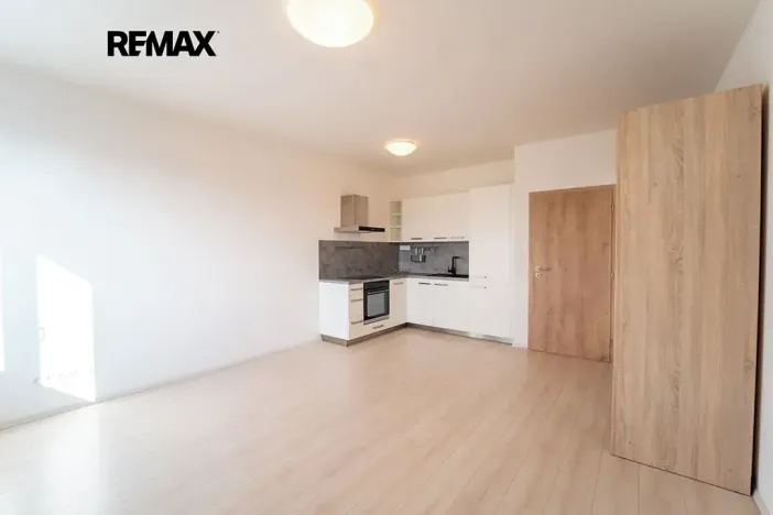 Pronájem bytu 1+kk, Beroun, Vinařská, 33 m2