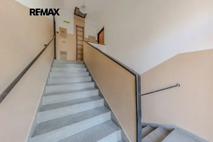 Prodej bytu 1+1, Praha - Smíchov, Holečkova, 24 m2