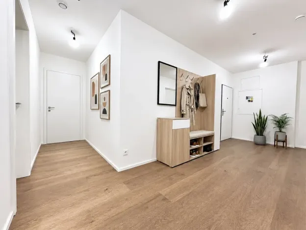 Prodej bytu 5+kk, Praha - Holyně, náměstí Pod lípou, 152 m2