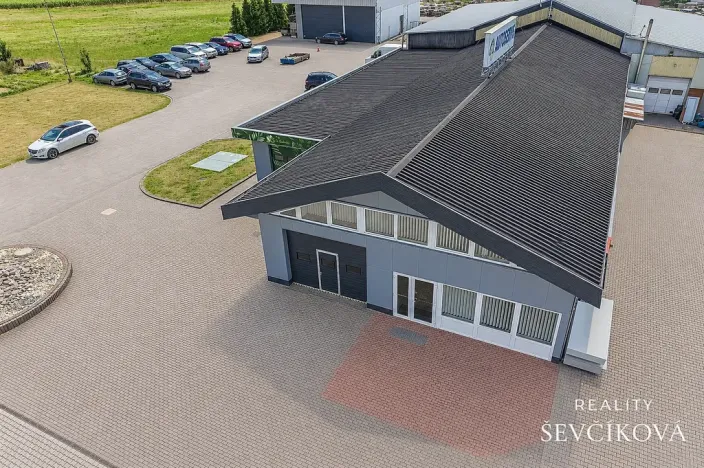 Pronájem obchodního prostoru, Hradec Králové, Vlčkovická, 700 m2