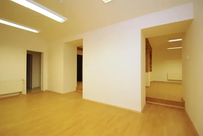 Pronájem kanceláře, Praha - Vinohrady, Mánesova, 135 m2