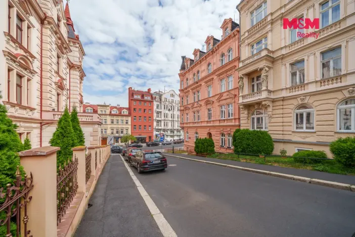 Prodej bytu 3+1, Karlovy Vary, Svahová, 97 m2