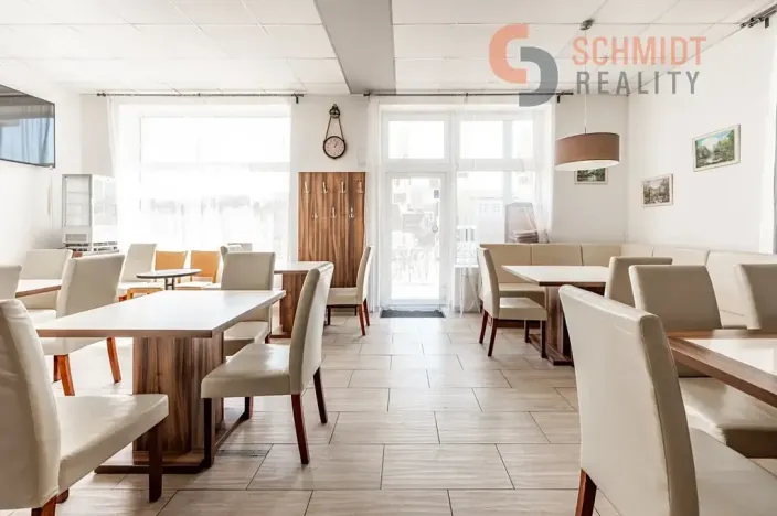 Pronájem obchodního prostoru, Břeclav, Na Valtické, 77 m2