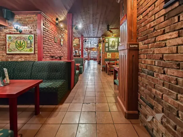 Pronájem restaurace, Zlín, Lešetín I, 400 m2