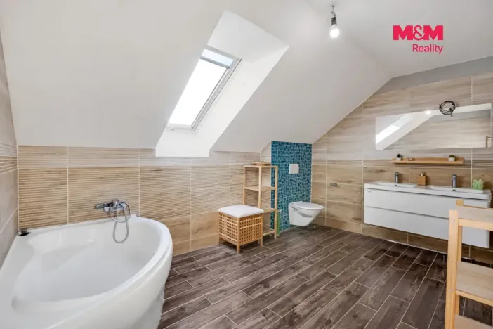 Prodej rodinného domu, Neumětely, V Chaloupkách, 210 m2