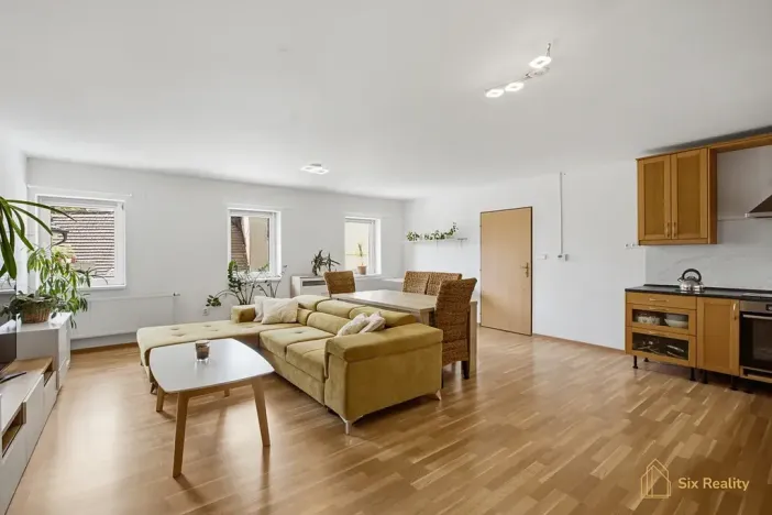 Prodej bytu 3+kk, Kněževes, 88 m2