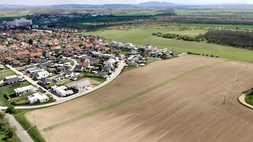 Prodej pozemku pro bydlení, Hrušovany u Brna, Pod Střediskem, 1095 m2