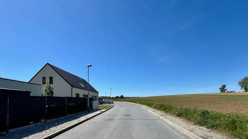Prodej pozemku pro bydlení, Hrušovany u Brna, Pod Střediskem, 896 m2