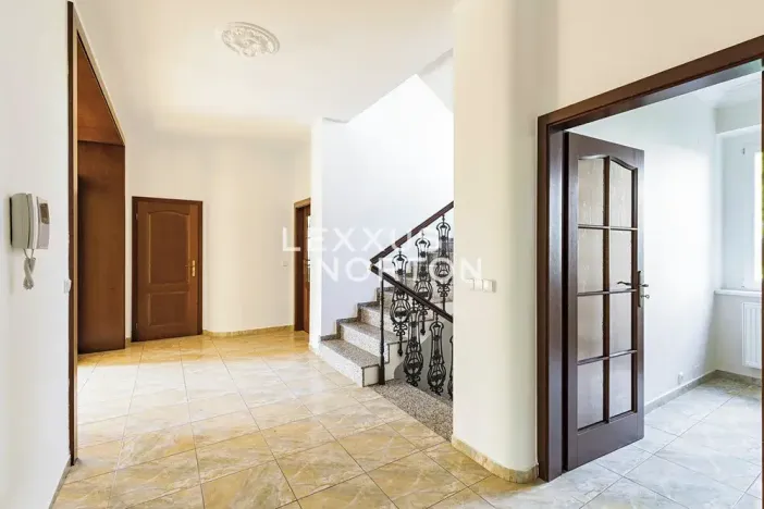 Pronájem kanceláře, Praha - Smíchov, Fráni Šrámka, 413 m2