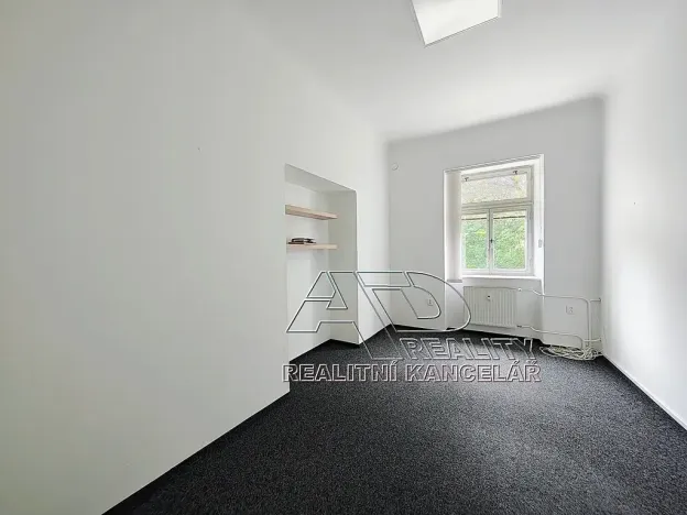 Pronájem kanceláře, České Budějovice, Kanovnická, 210 m2