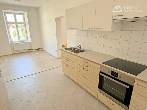 Pronájem bytu 2+kk, Valašské Meziříčí, Náměstí, 87 m2