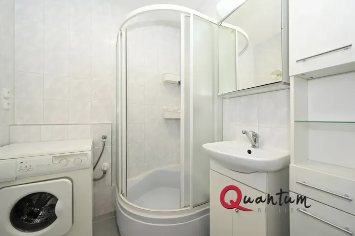 Pronájem bytu 3+1, Praha - Bohnice, Kostřínská, 70 m2