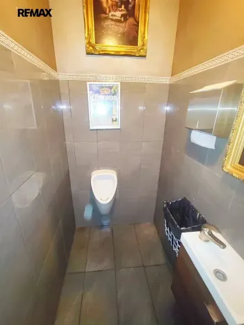Pronájem obchodního prostoru, Jeseník, Masarykovo nám., 81 m2