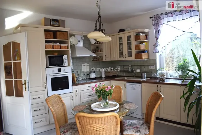 Prodej rodinného domu, Žďár, 250 m2