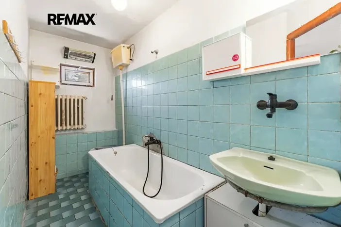 Prodej vícegeneračního domu, Praha - Pitkovice, Žampiónová, 200 m2