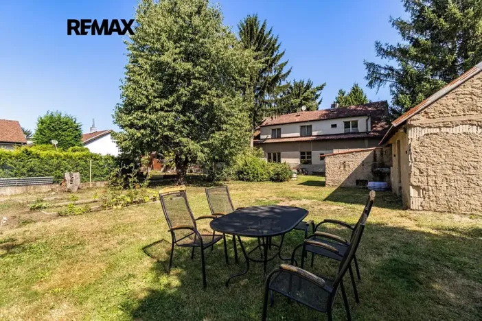 Prodej vícegeneračního domu, Praha - Pitkovice, Žampiónová, 200 m2