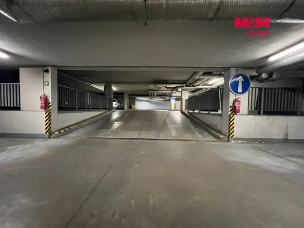Pronájem garážového stání, Mladá Boleslav - Mladá Boleslav III, U Kasáren, 15 m2