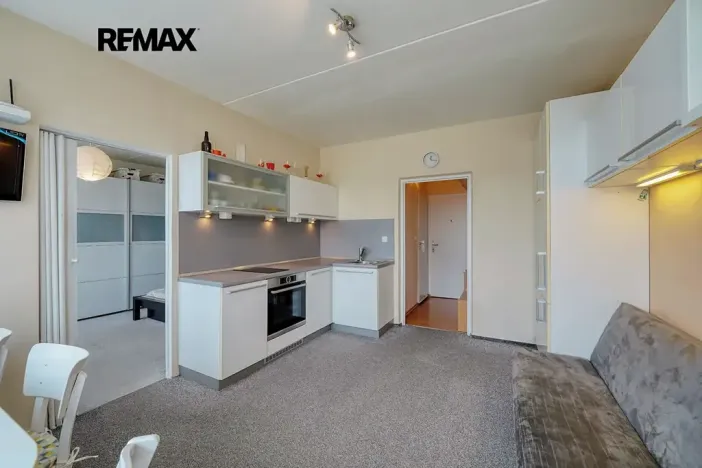 Pronájem bytu 1+1, Plzeň, Vejprnická, 36 m2