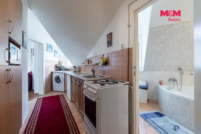Pronájem bytu 2+1, Karlovy Vary, Dr. Davida Bechera, 59 m2