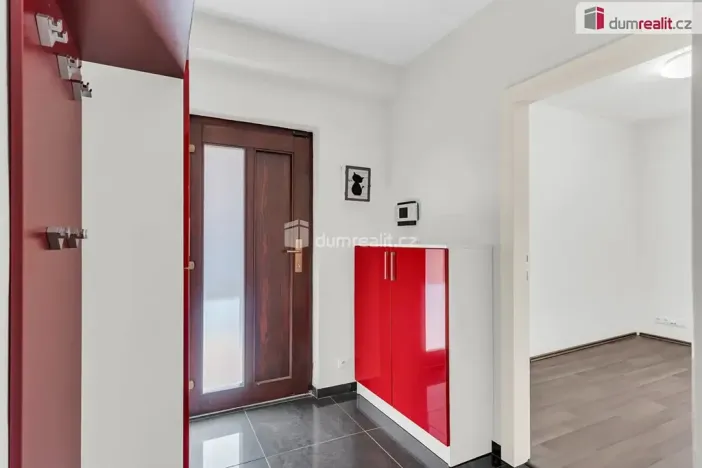 Prodej rodinného domu, Říčany, Strmá, 160 m2