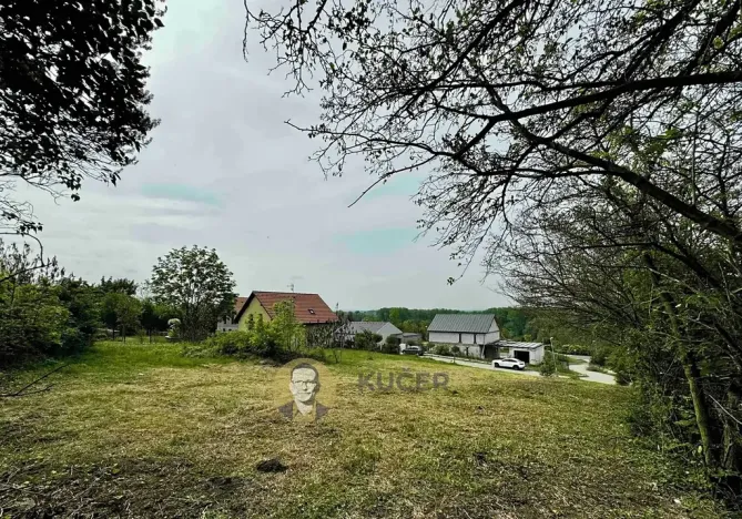Pronájem zahrady, Mělník, 696 m2