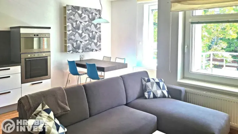 Pronájem bytu 2+kk, Hradec Králové, Rybova, 55 m2