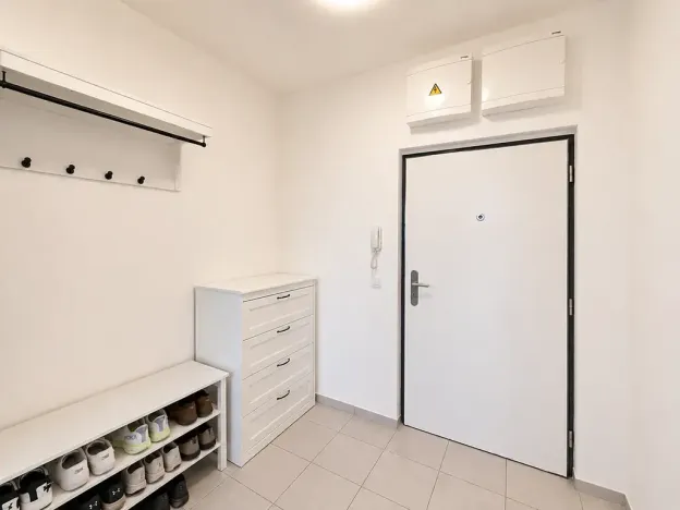 Pronájem bytu 2+kk, Praha - Hloubětín, Waltariho, 50 m2