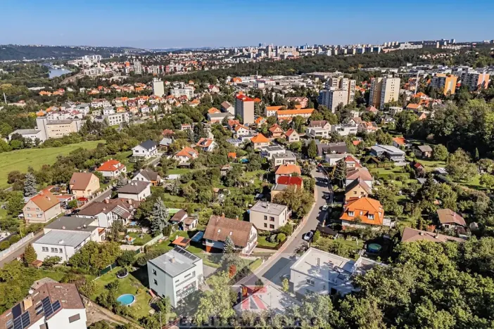 Pronájem kanceláře, Praha - Komořany, Pod lesem, 770 m2