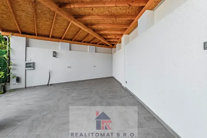Pronájem kanceláře, Praha - Komořany, Pod lesem, 770 m2