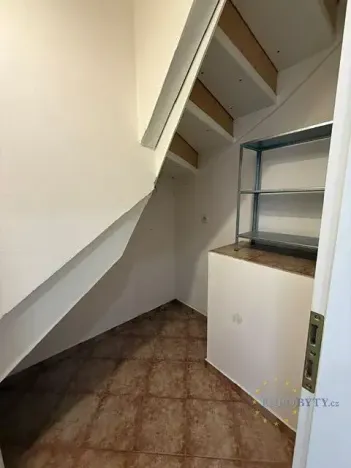 Pronájem bytu 3+1, Praha - Břevnov, Šlikova, 86 m2