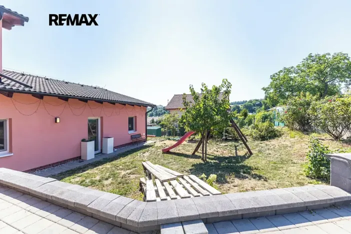 Prodej rodinného domu, Hradečno, 228 m2