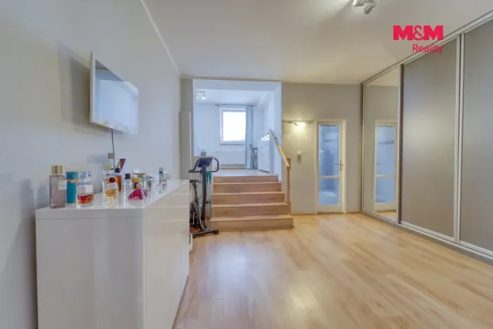 Prodej rodinného domu, Hřebeč, nám. Draha, 150 m2