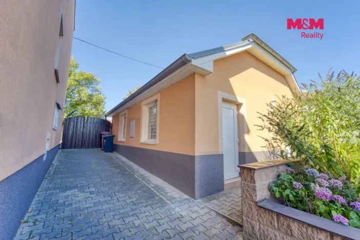 Prodej rodinného domu, Hřebeč, nám. Draha, 150 m2