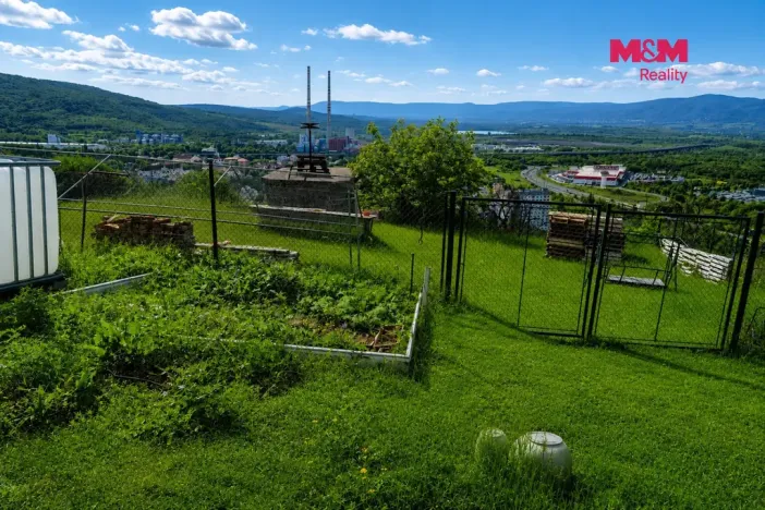 Prodej pozemku pro bydlení, Ústí nad Labem - Hostovice, 5240 m2
