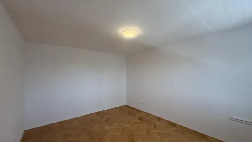 Pronájem bytu 1+1, Hradec Králové, Pospíšilova, 37 m2