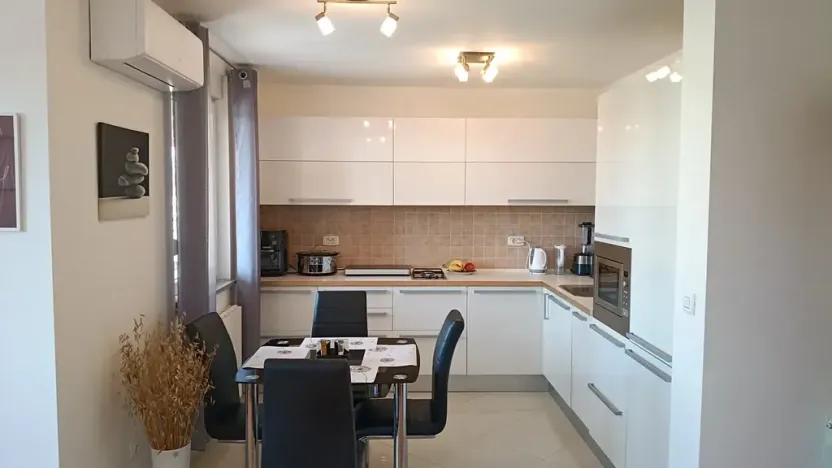 Prodej bytu 3+kk, Pula, Chorvatsko, 70 m2