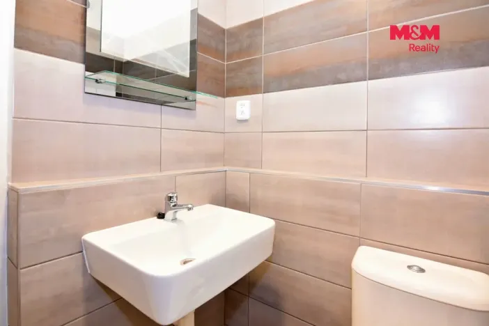 Pronájem bytu 1+1, Děčín - Děčín III-Staré Město, Rakovnická, 36 m2