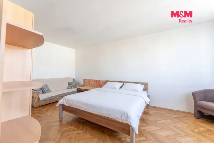 Prodej bytu 3+1, Toužim, Sídliště, 84 m2