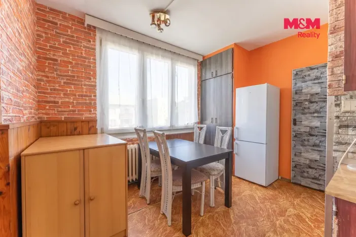 Prodej bytu 3+1, Toužim, Sídliště, 84 m2